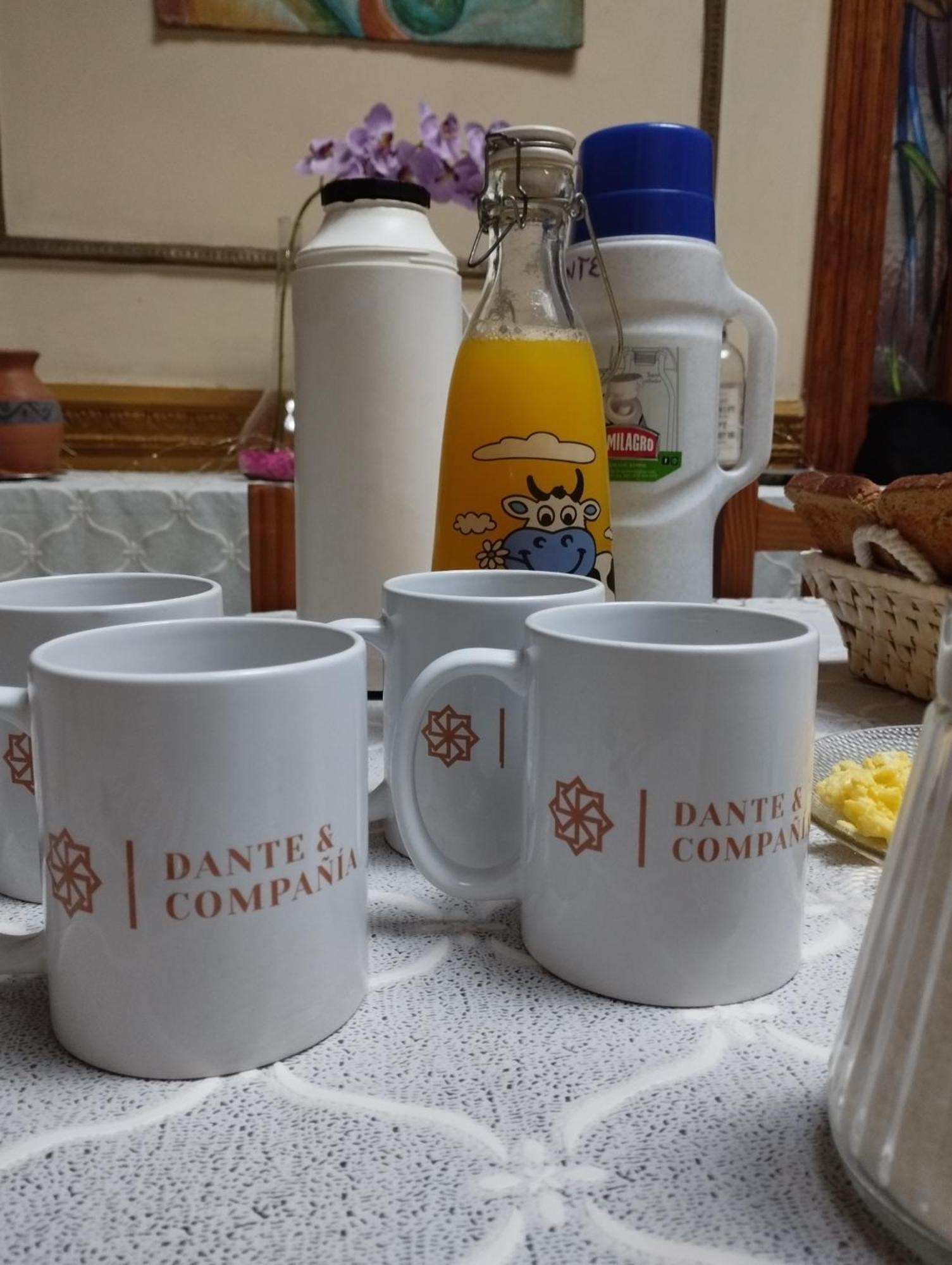 ブエノスアイレス Dante Y Companiaホステル 部屋 写真